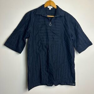 Perse by Carlisle Half Zip Necline Short Blouse Womens navy Blue Size 4